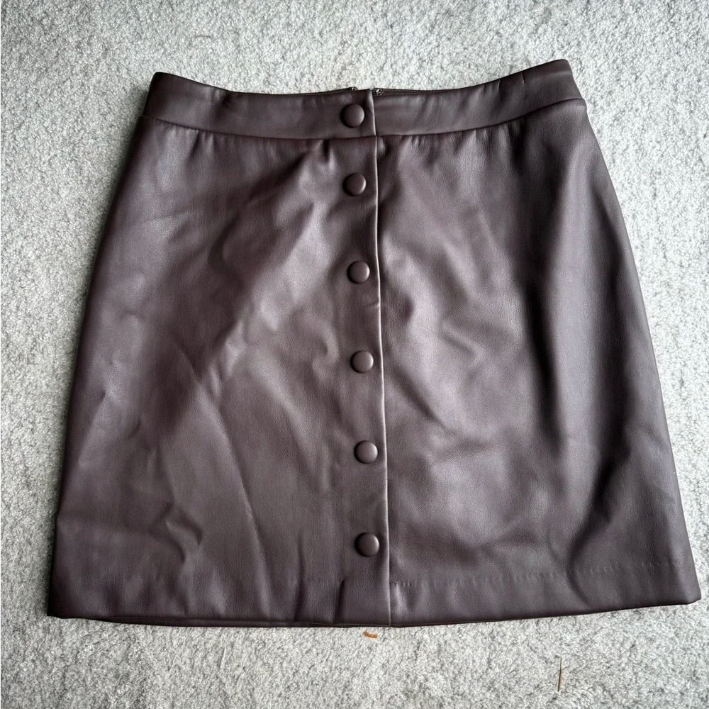 NWT LOFT Chocolate Brown Button-Front Faux Leather Mini Skirt - Picture 1 of 7